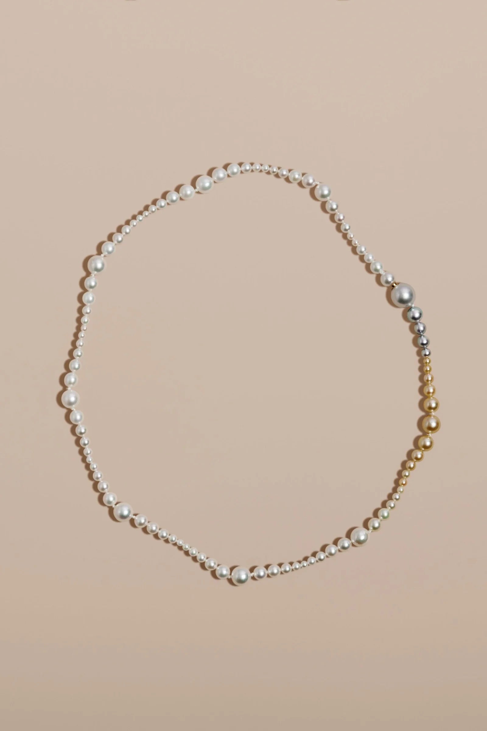 VELA PEARLS NECKLACE