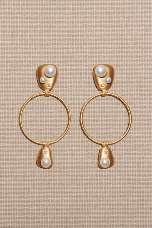 Gold 18K Freshwater Pearls Earring Diamond Diamonds Single Earpiece Danish Design Jo Riis-Hansen Jewelry Earrings Jewellery Handmade Art Smykker Ørering Dansk Design Håndlavet Øreringe Specielt Design Kunst Perler Guld Diamanter