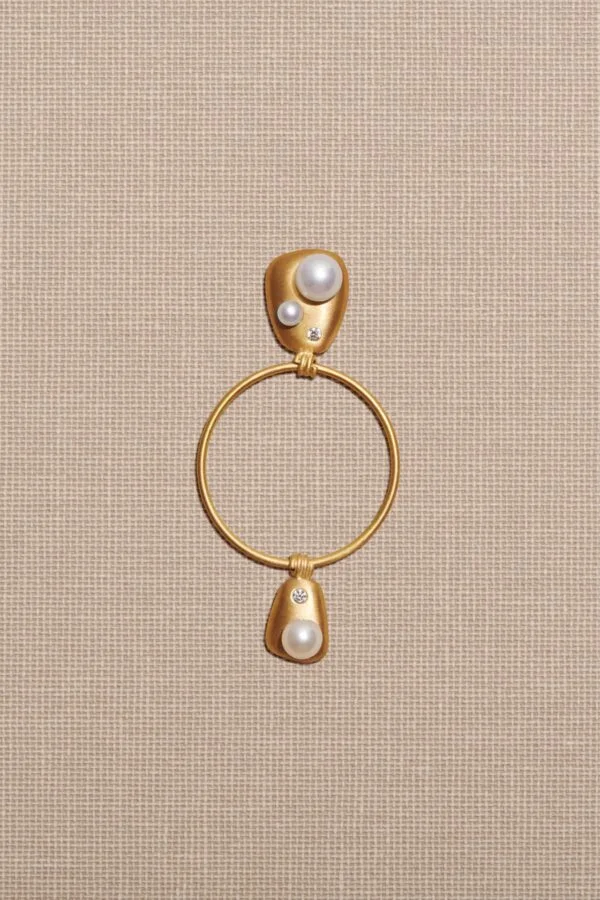 Gold 18K Freshwater Pearls Earring Diamond Diamonds Single Earpiece Danish Design Jo Riis-Hansen Jewelry Earrings Jewellery Handmade Art Smykker Ørering Dansk Design Håndlavet Øreringe Specielt Design Kunst Perler Guld Diamanter