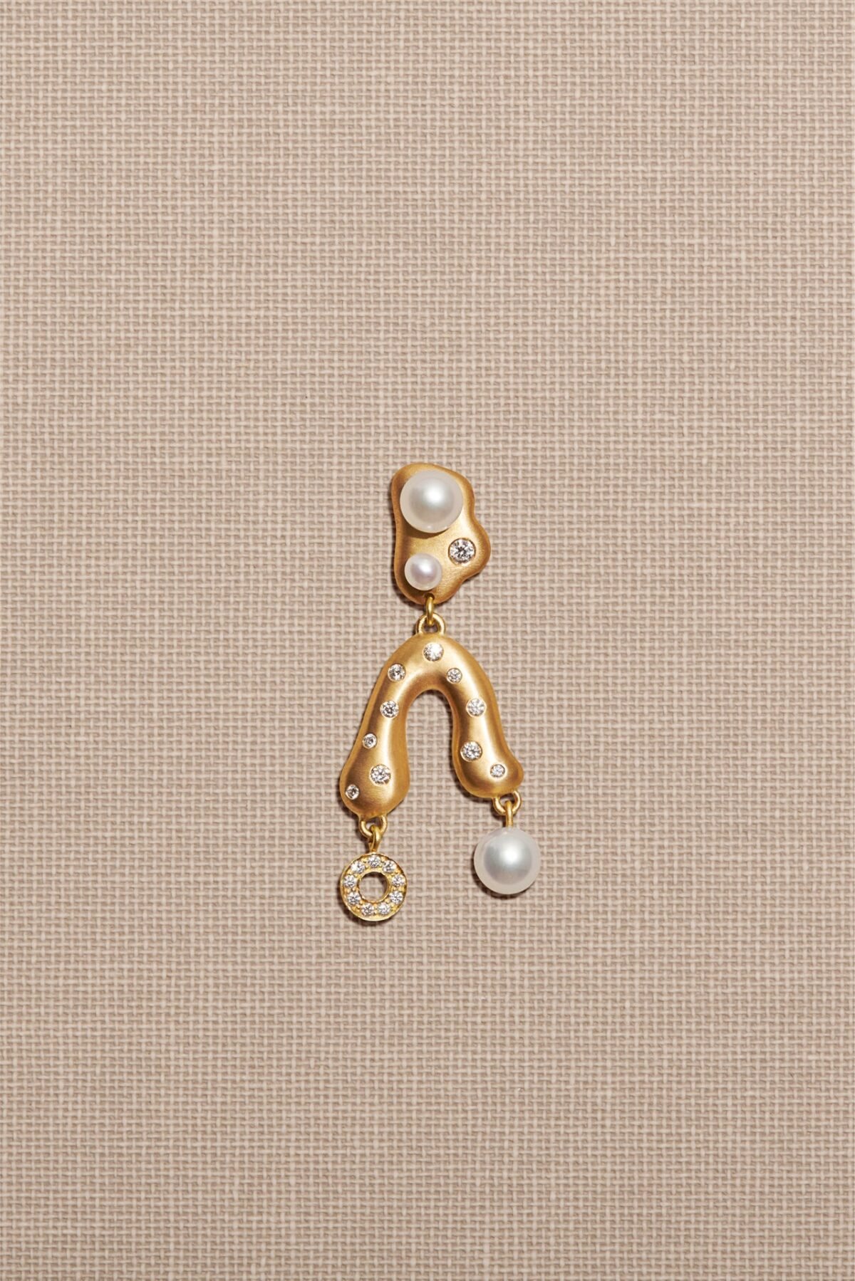 Gold 18K Freshwater Pearls Earring Diamond Diamonds Single Earpiece Danish Design Jo Riis-Hansen Jewelry Earrings Jewellery Handmade Art Smykker Ørering Dansk Design Håndlavet Øreringe Specielt Design Kunst Perler Guld Diamanter